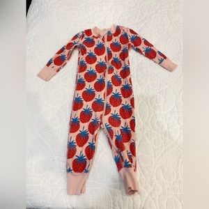 Hanna Andersson pjs - strawberry